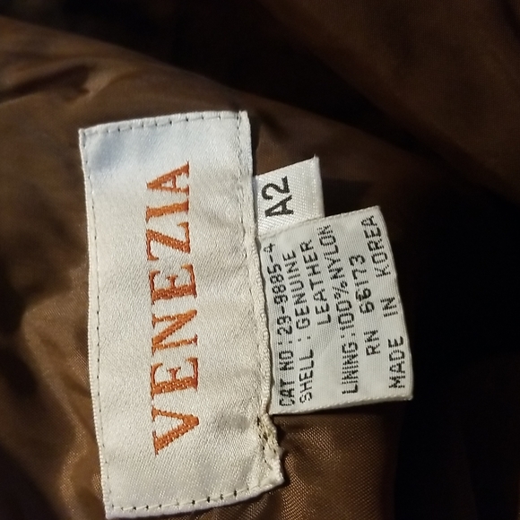 (Leather) Genuine Leather Suede Camel Whiskey Colored Skirt. - Picture 4 of 8